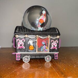 Bradford Exchange Nightmare  Before Christmas Sally Snow Globe